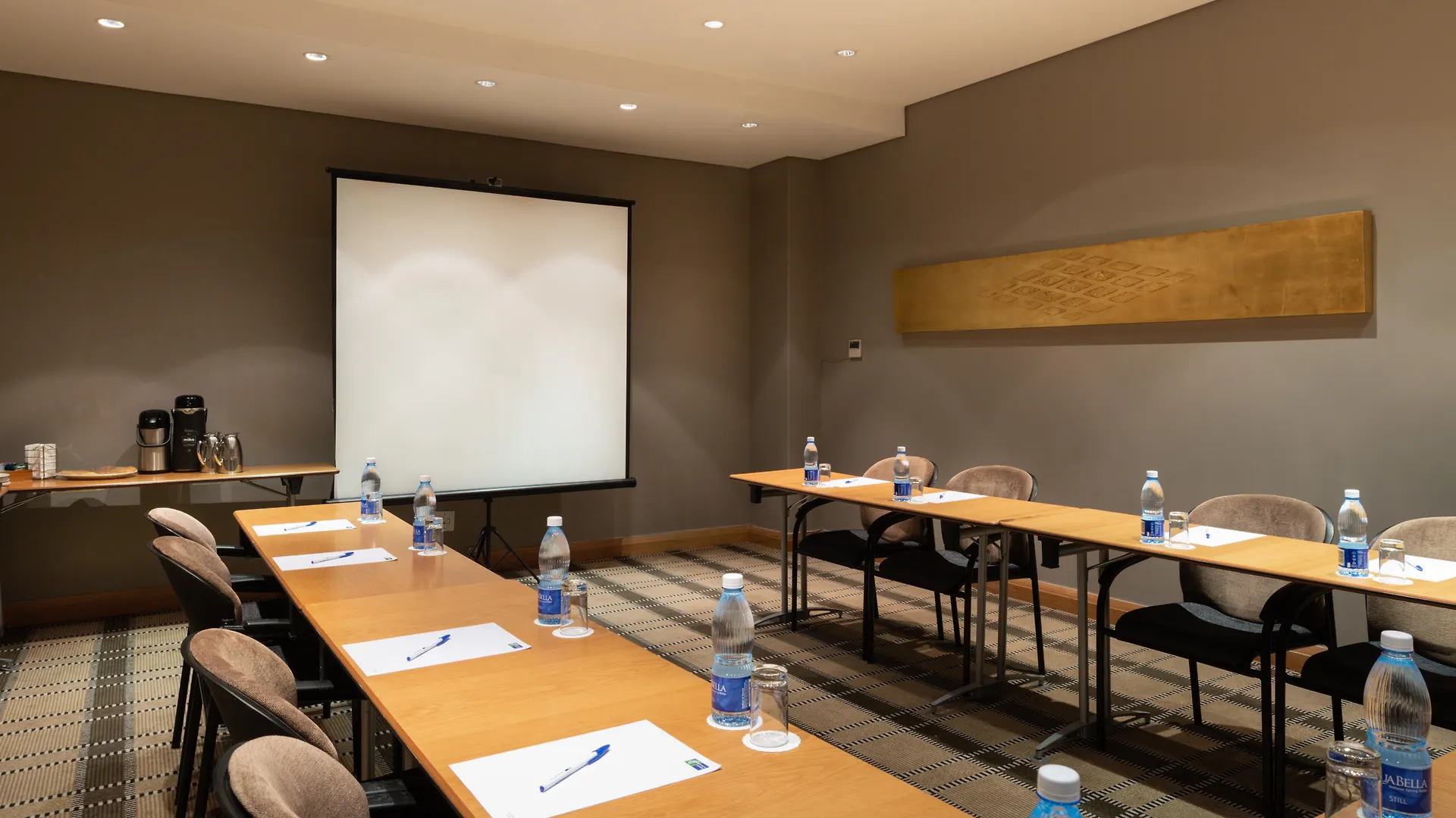 Holiday Inn Express Cape Town City Centre By Ihg 3*,