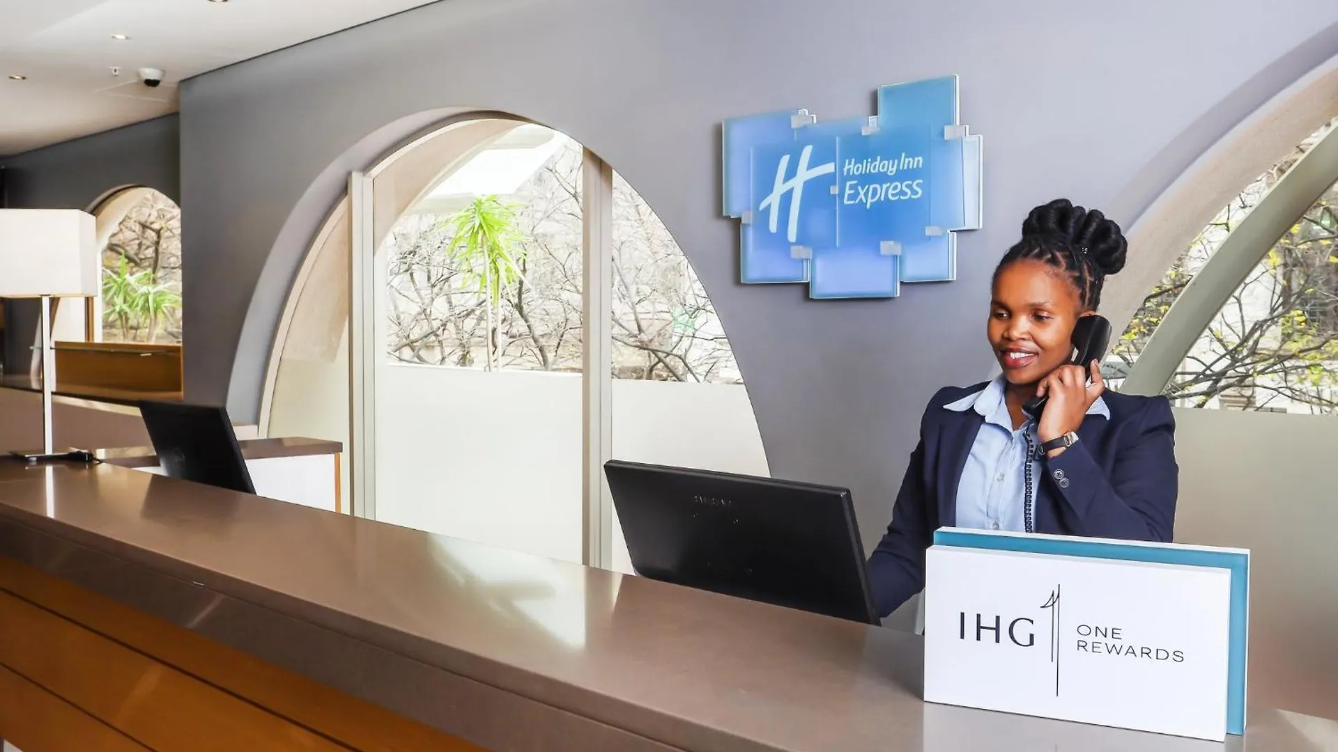 Holiday Inn Express Cape Town City Centre By Ihg 3*,  South Africa