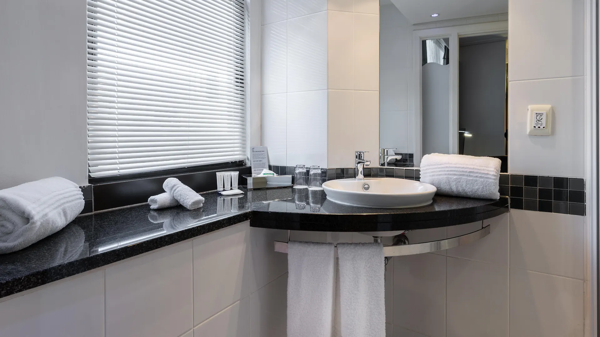Holiday Inn Express Cape Town City Centre By Ihg 3*,  Νότια Αφρική