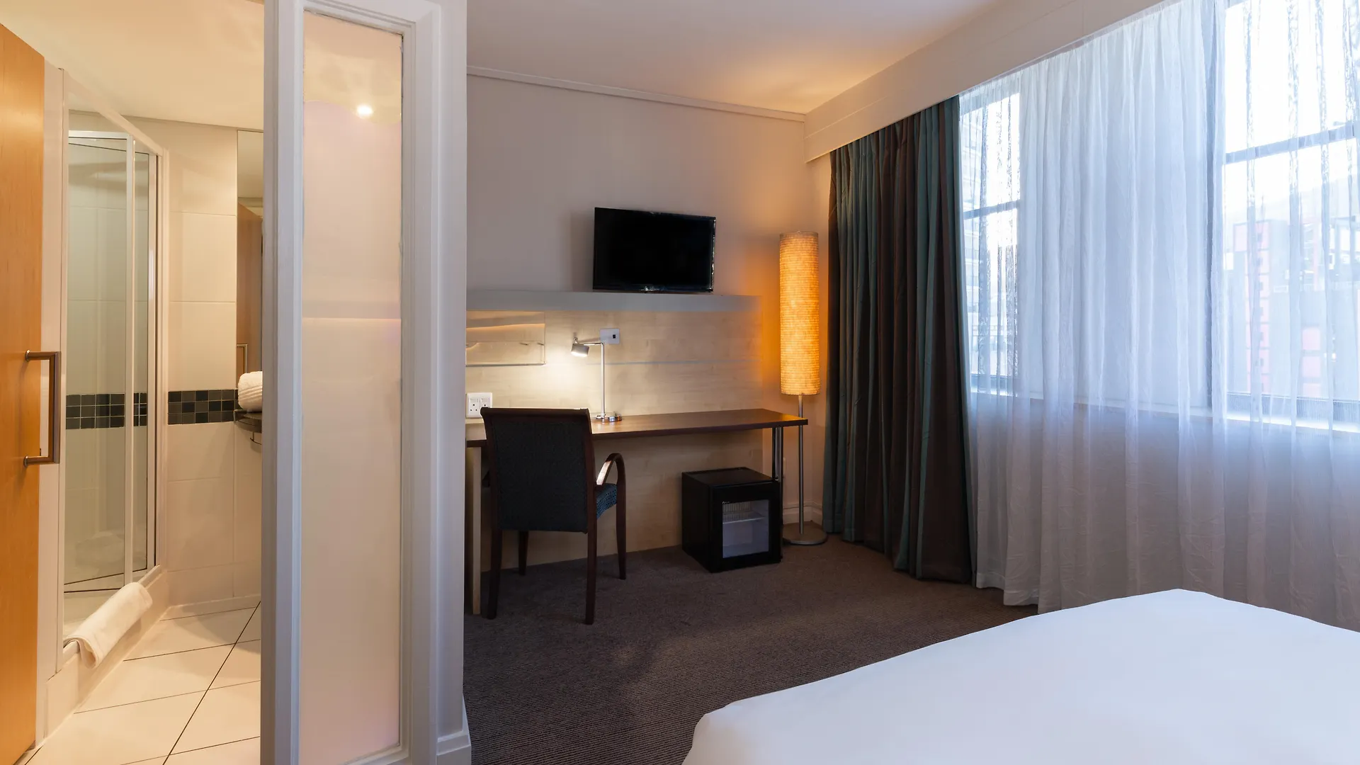 *** Hotel Holiday Inn Express Cape Town City Centre By Ihg South Africa
